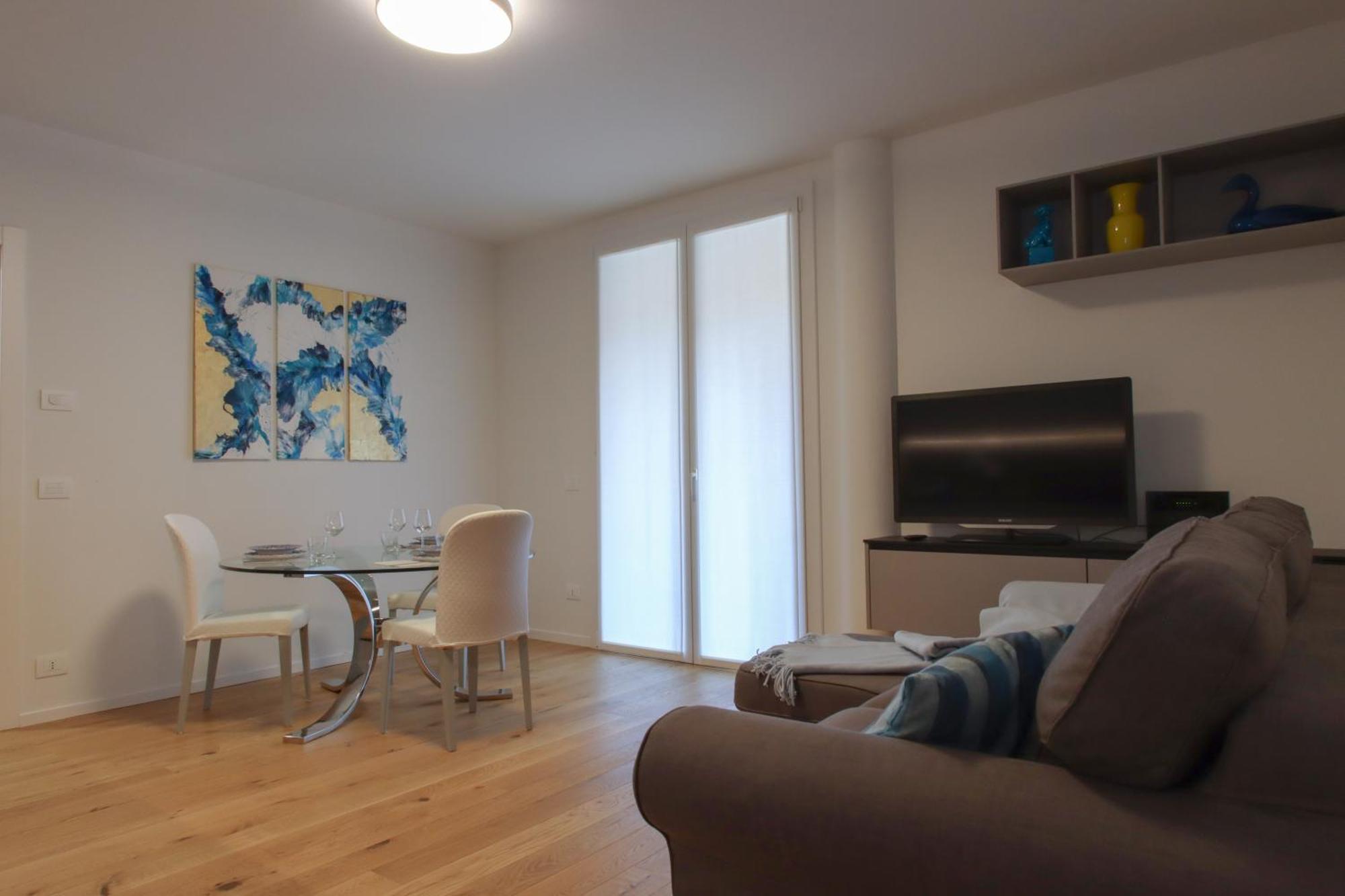Casa Ardo Wifi & Free Parking In Lecco Center Apartment Bagian luar foto