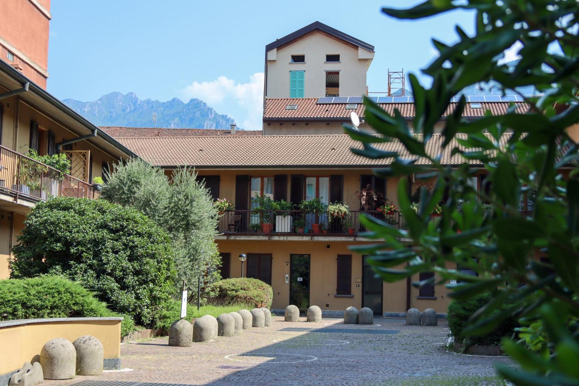 Casa Ardo Wifi & Free Parking In Lecco Center Apartment Bagian luar foto
