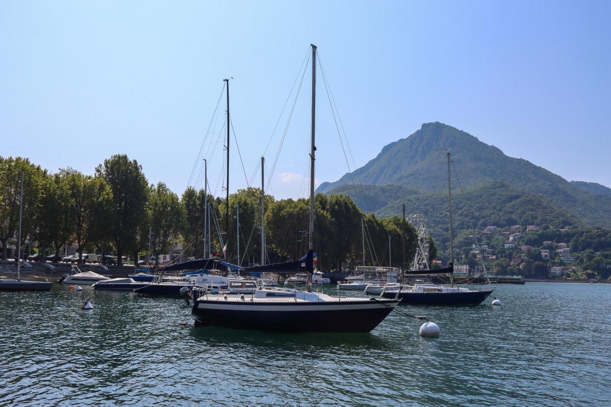 Casa Ardo Wifi & Free Parking In Lecco Center Apartment Bagian luar foto