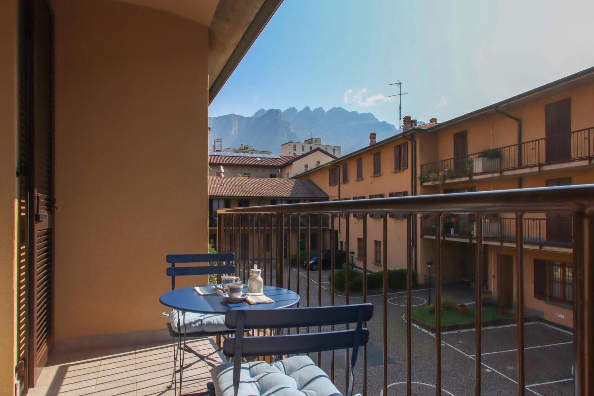 Casa Ardo Wifi & Free Parking In Lecco Center Apartment Bagian luar foto