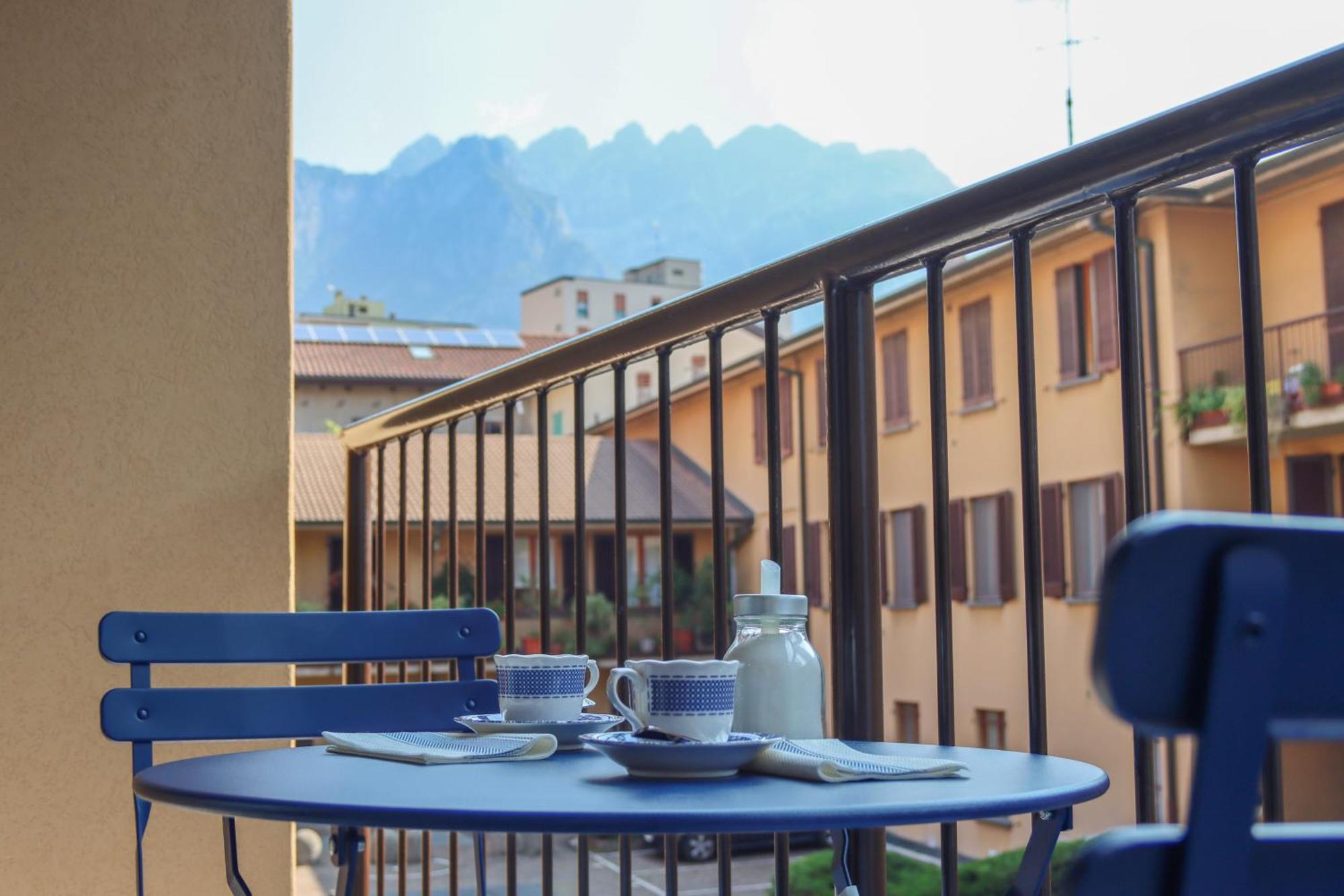 Casa Ardo Wifi & Free Parking In Lecco Center Apartment Bagian luar foto