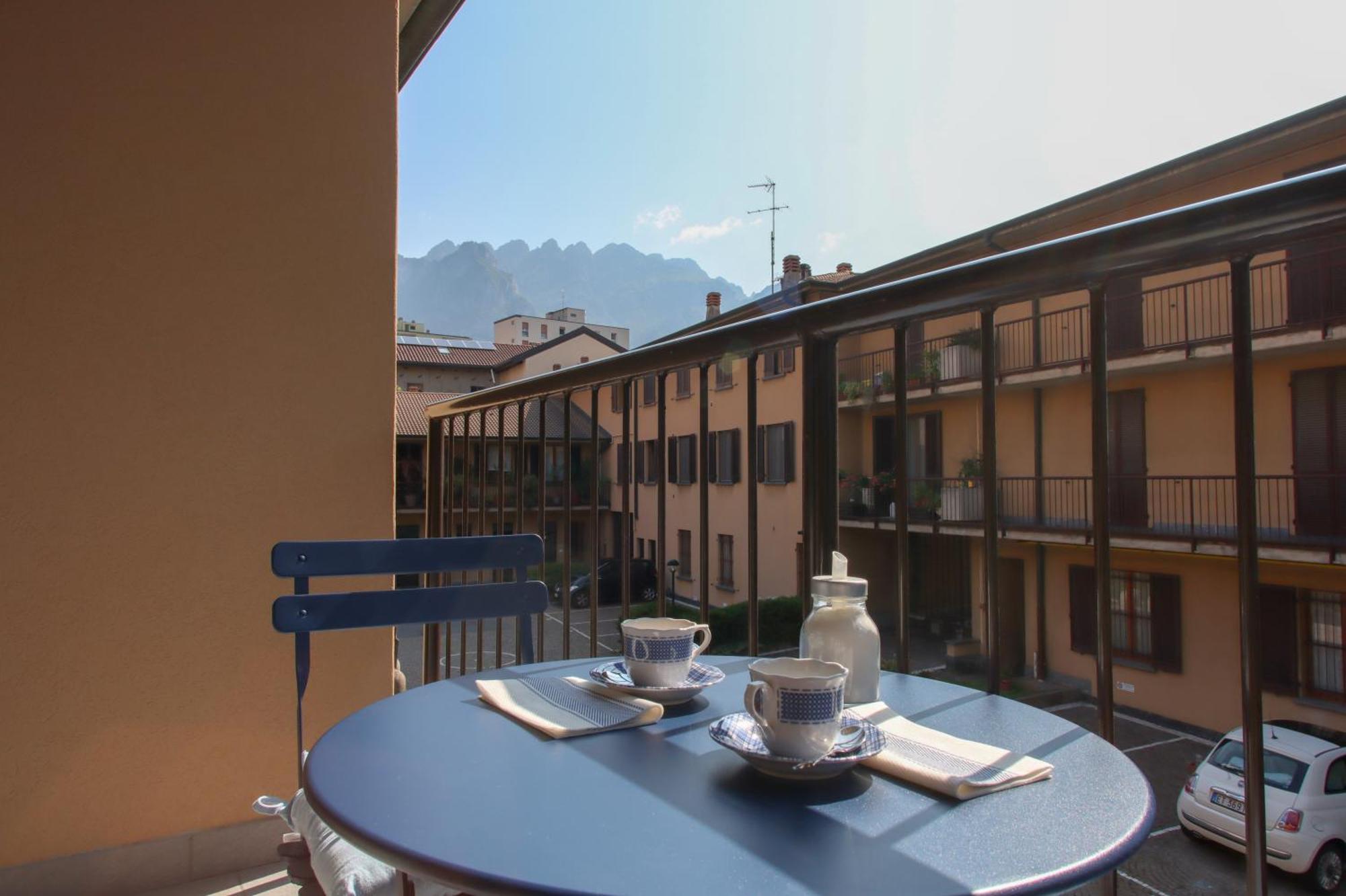 Casa Ardo Wifi & Free Parking In Lecco Center Apartment Bagian luar foto